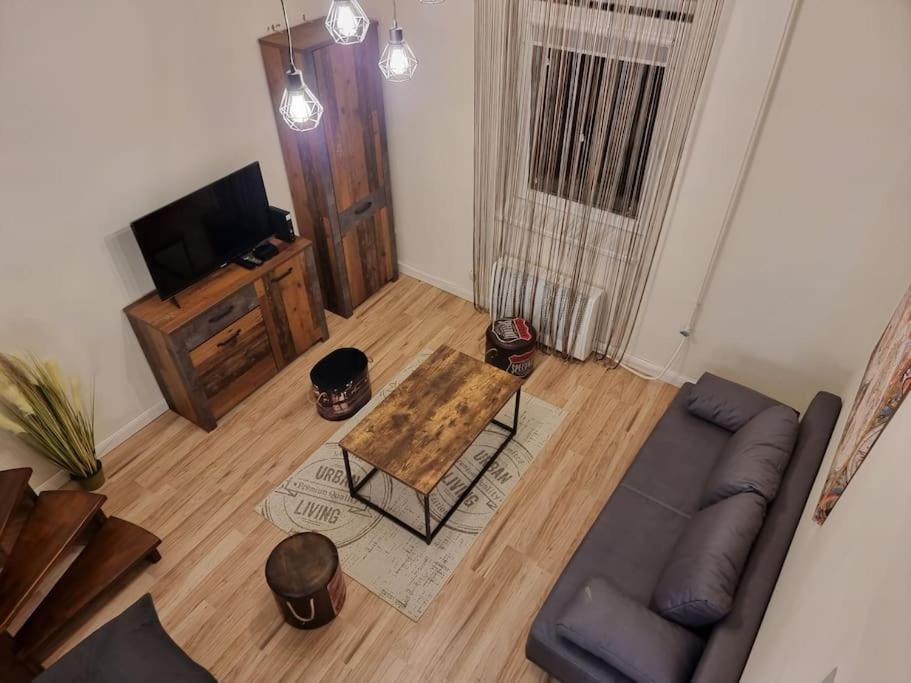 Vintage Apartman In City Center มิชโคลซ์ ภายนอก รูปภาพ
