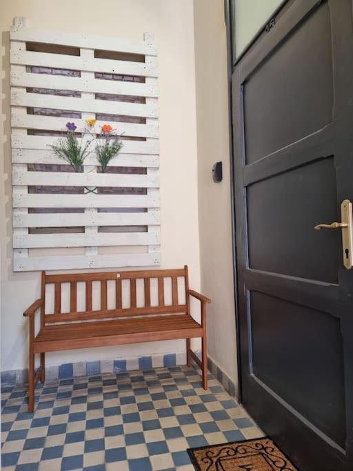 Vintage Apartman In City Center มิชโคลซ์ ภายนอก รูปภาพ
